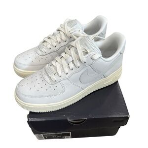 Nike Women's AF1‎ Sneakers PRM Summit White and Cream